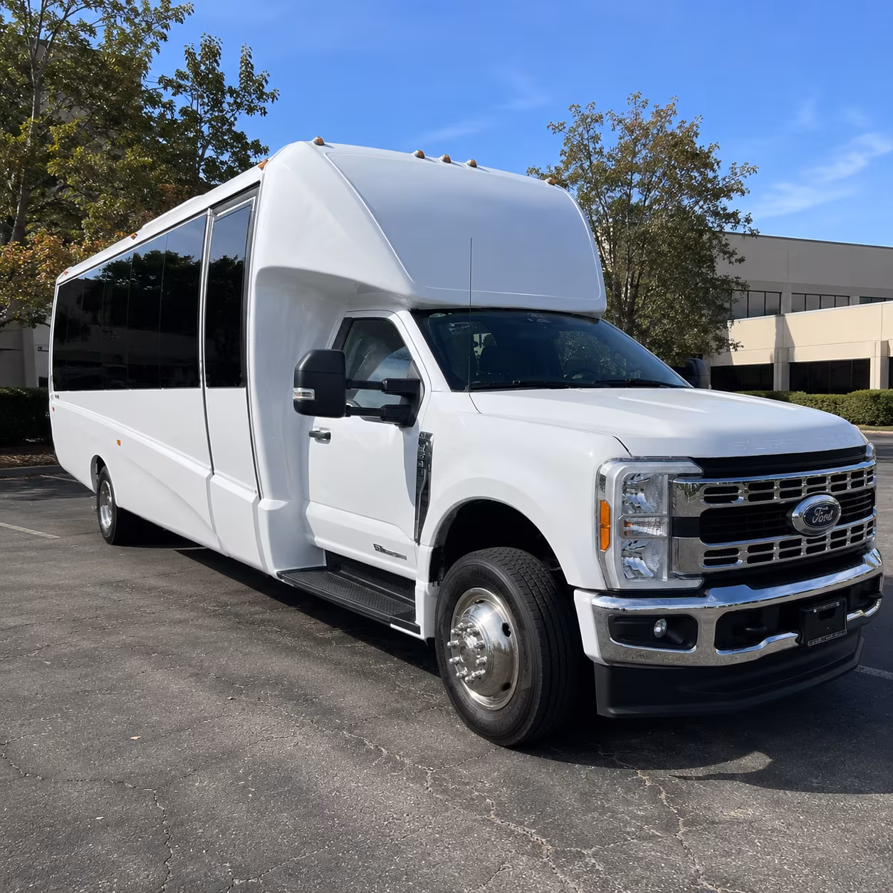 book group transportation for your next airport transfer 1
