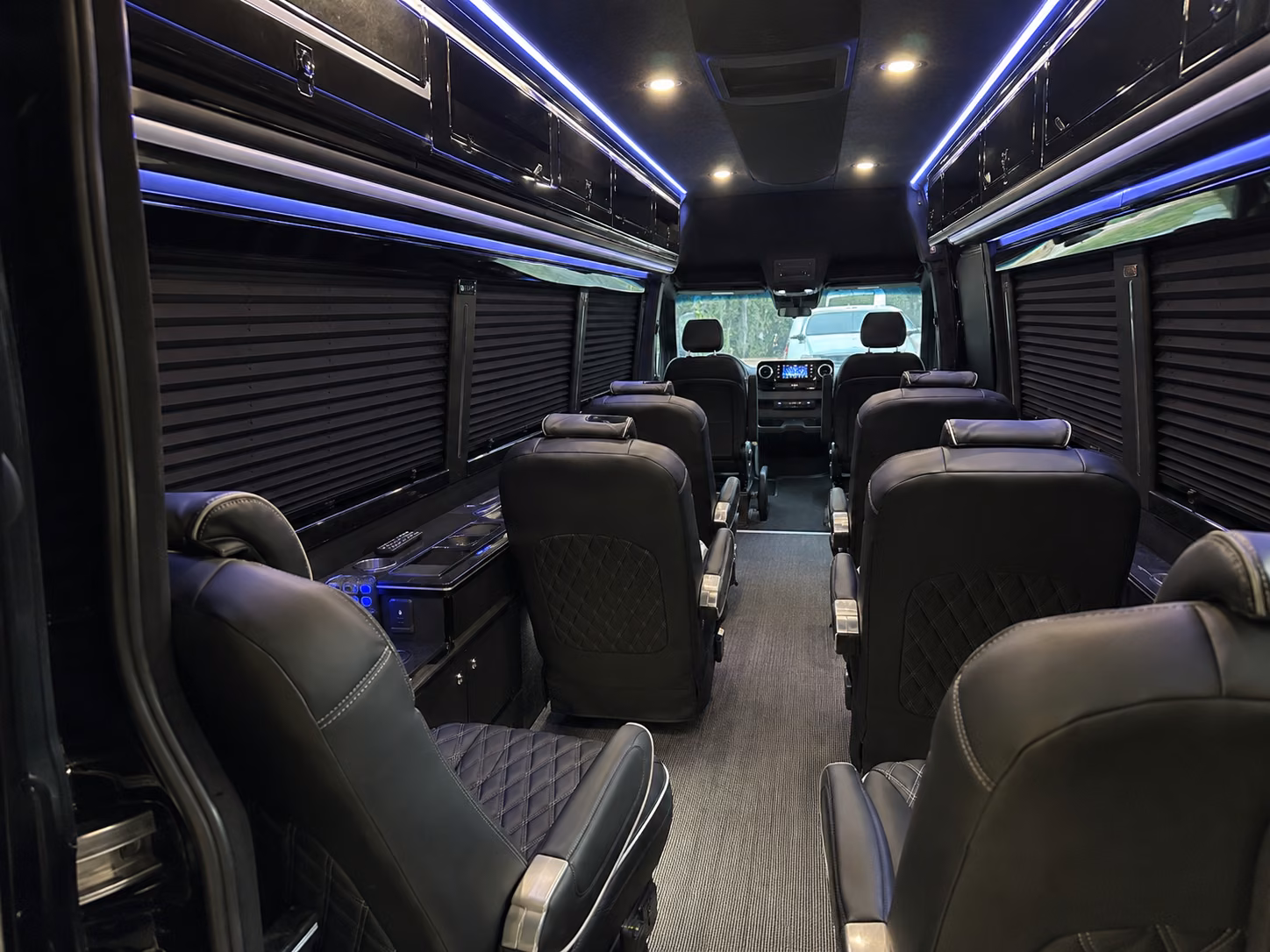 book group transportation for your next airport transfer 4