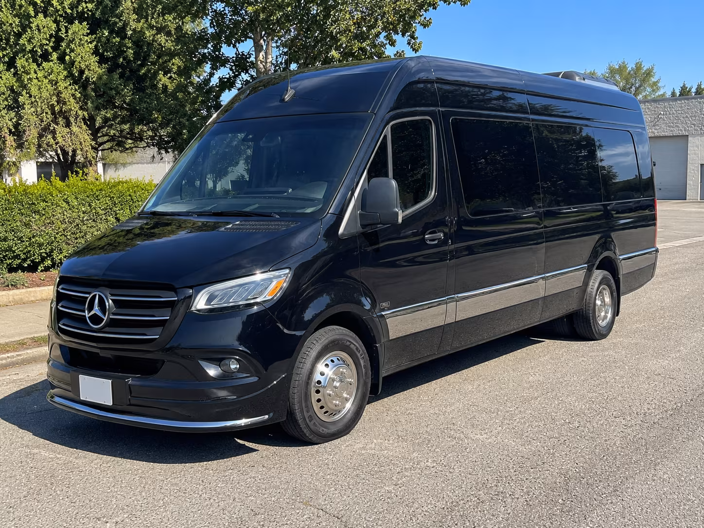 book group transportation for your next airport transfer 5