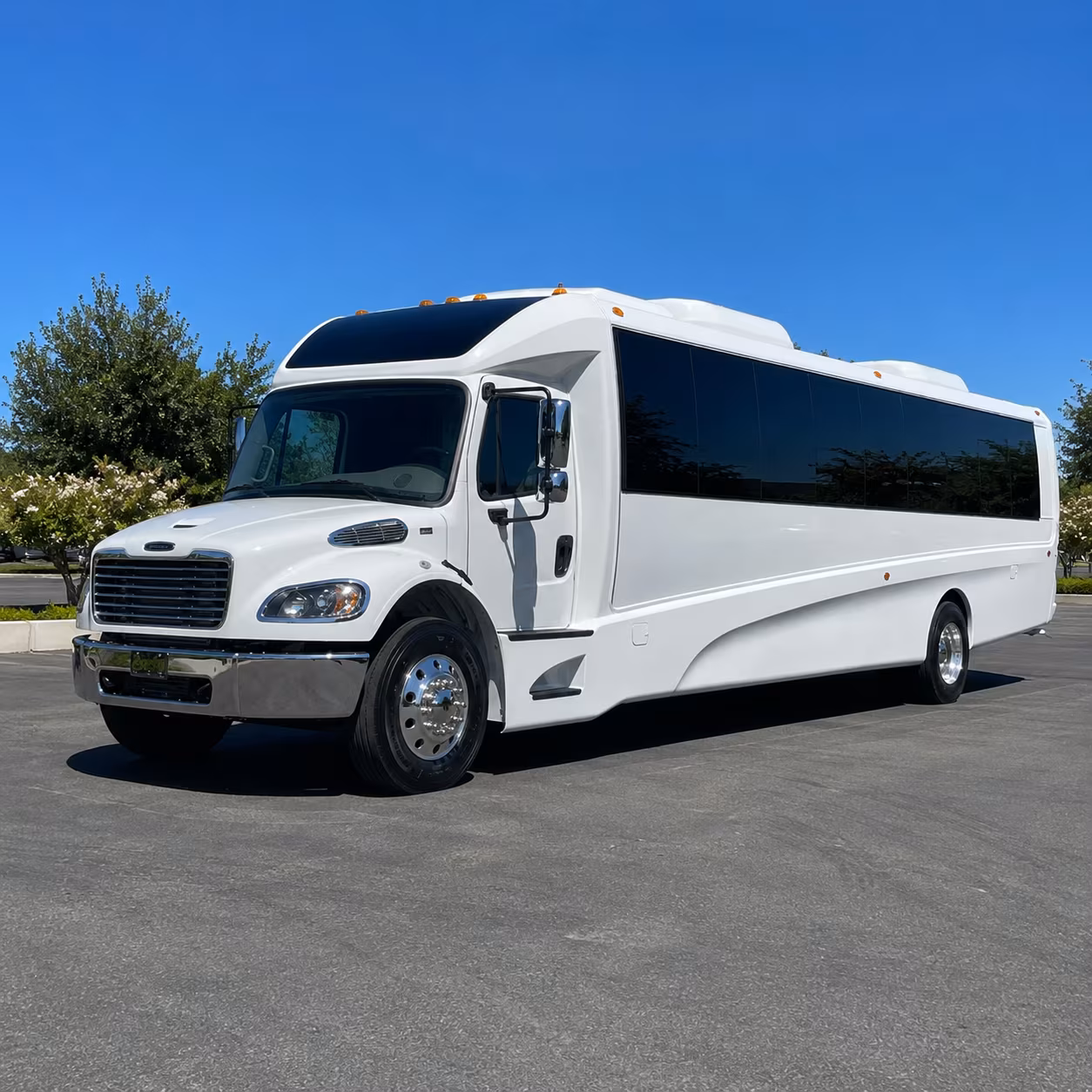 inglewood 25 passenger minibus