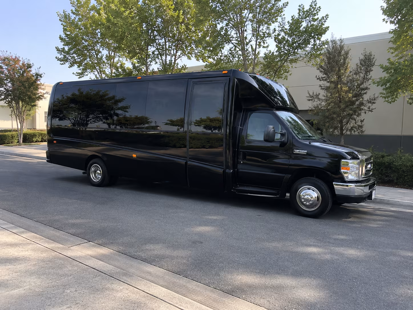 quinceanera and sweet 16 party buses serving inglewood celebrations